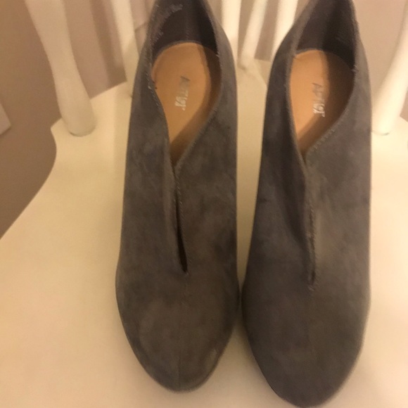 Heeled Booties! - Picture 3 of 4